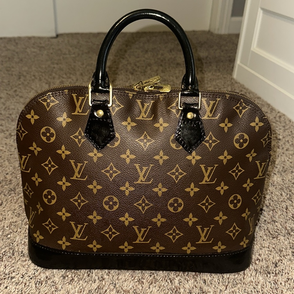 Update refirbished Louis Vuitton Alma PM Brown Monogram Handbag - Picture 4 of 13